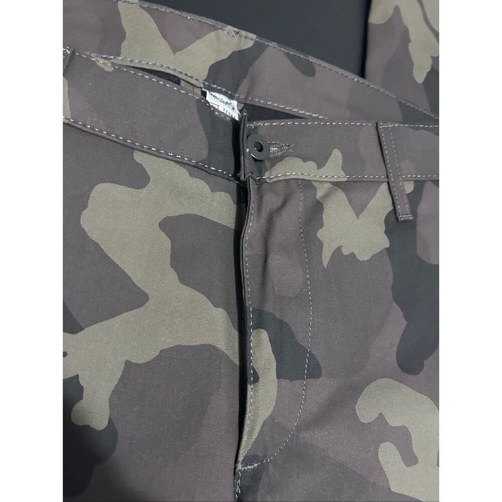 Men's Camouflage Chino Pants - Green Camo - Picture 4 of 13